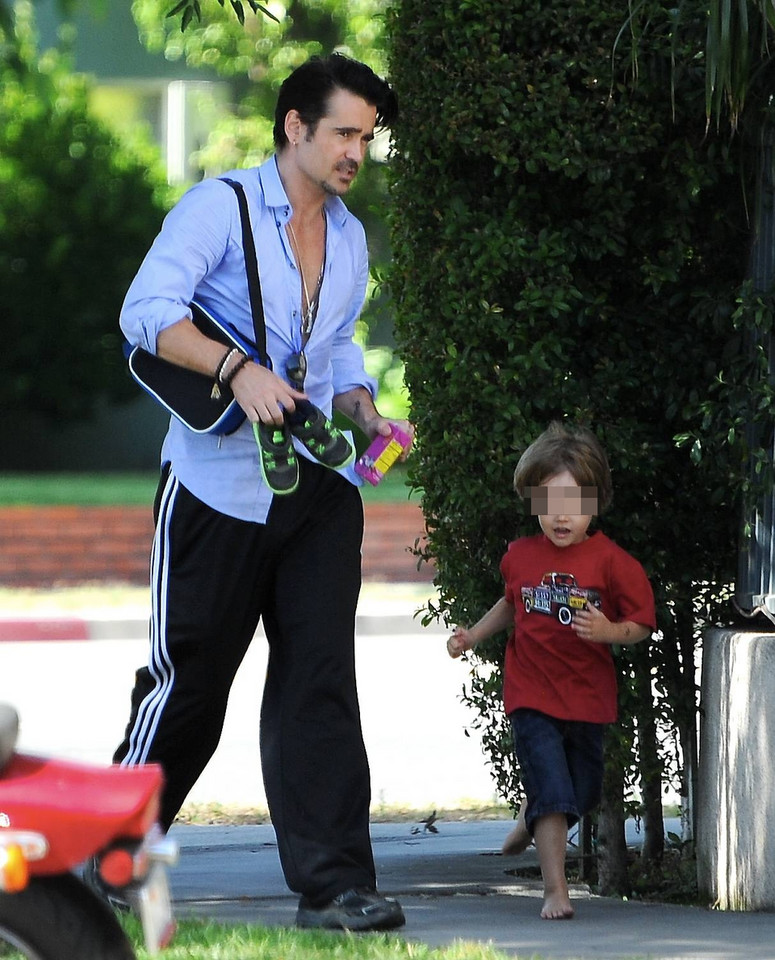 Colin Farrell na spacerze z synkiem