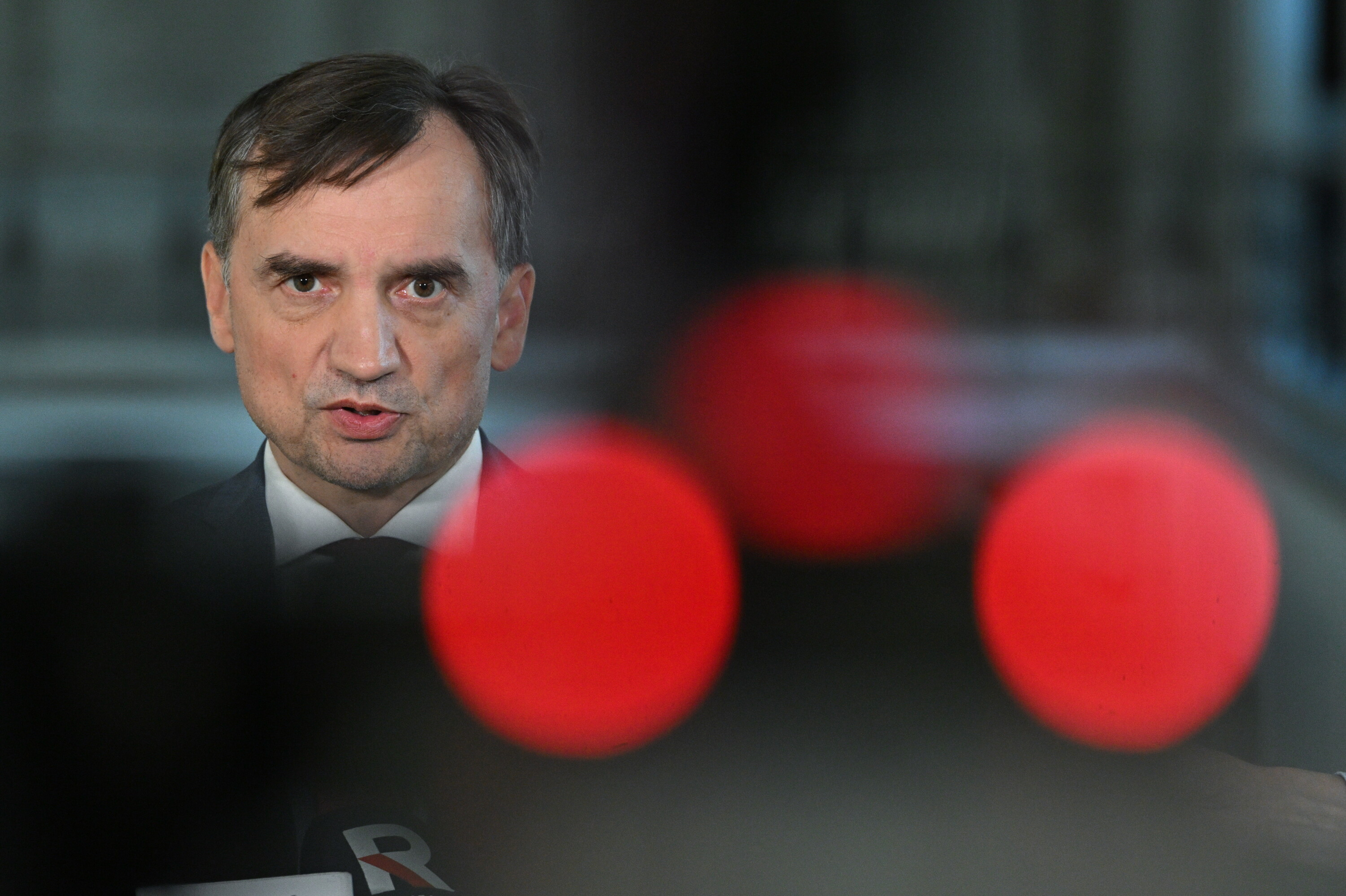 80 proc. Polaków przewiduje: Ziobro poprosi o azyl na Węgrzech