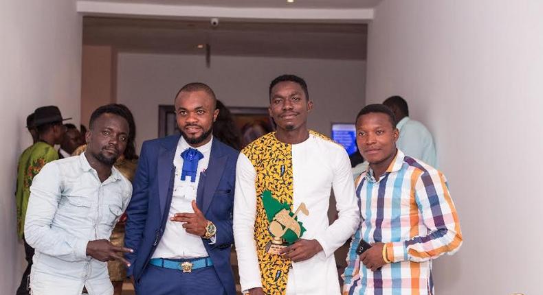 Sayvee (in blue suit) poses for photos at the maiden edition of Western Music Awards