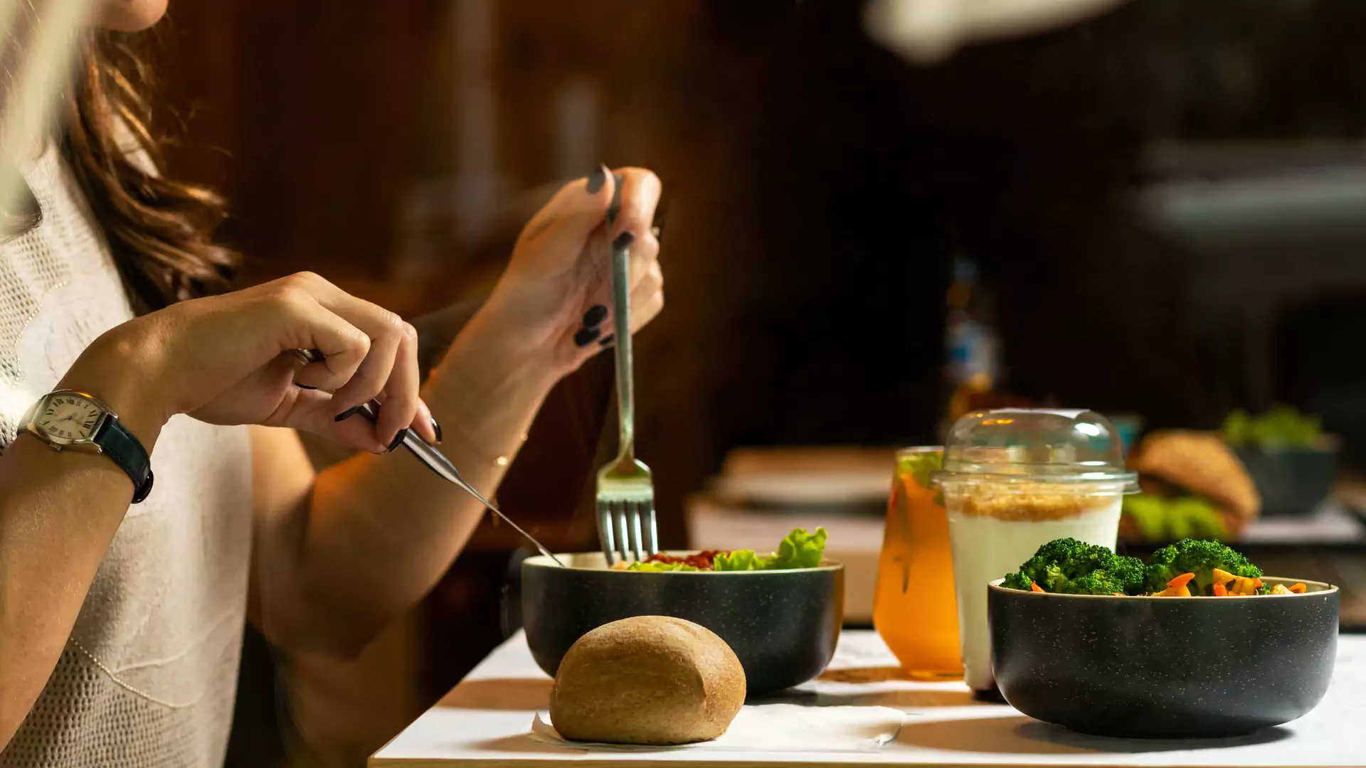 Dietę OMAD cenią sobie gwiazdy. To tylko jeden posiłek dziennie