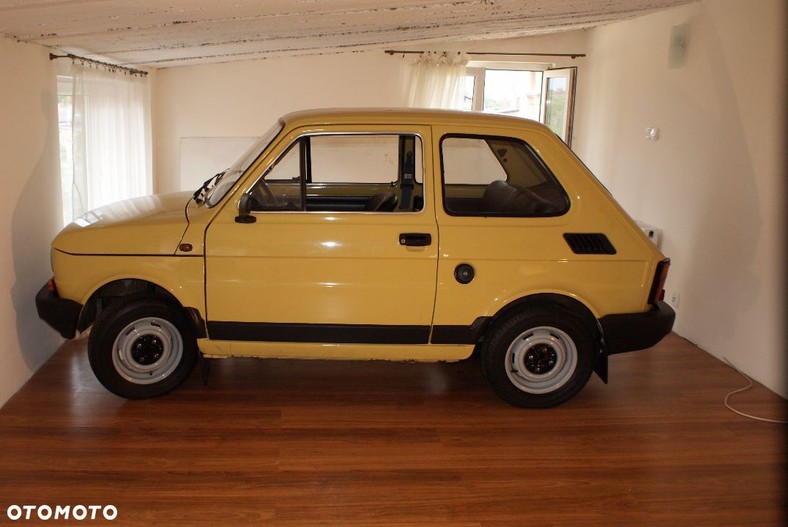 Fiat 126p z niewielkim przebiegiem 