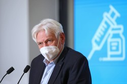 Prof. Horban: Nie zaszczepić się, to potem śmierć na własne życzenie.