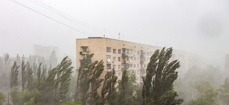 Ulewy nie odpuszczają. IMGW przedłuża alerty. Do kiedy?