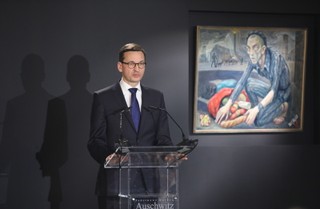 Morawiecki w Auschwitz: W Yad Vashem brakuje jednego drzewa - drzewa dla Polski