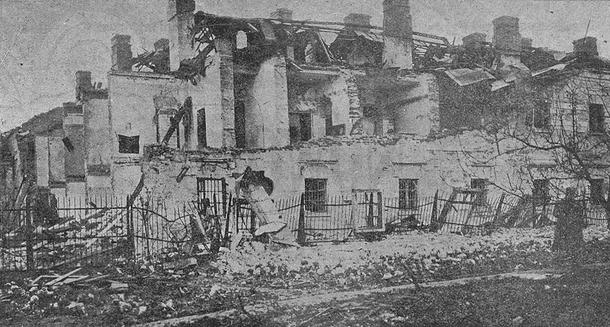 Zniszczony wybuchem X pawilon Cytadeli warszawskiej, październik 1923 r.