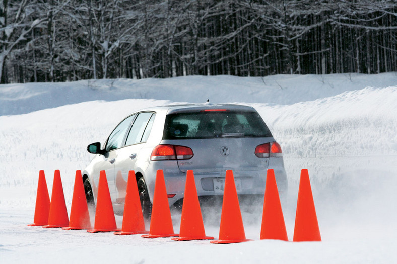 Potrzebne jak ciepła czapka: Test opon zimowych w rozmiarze 195/65 R 15 T/H