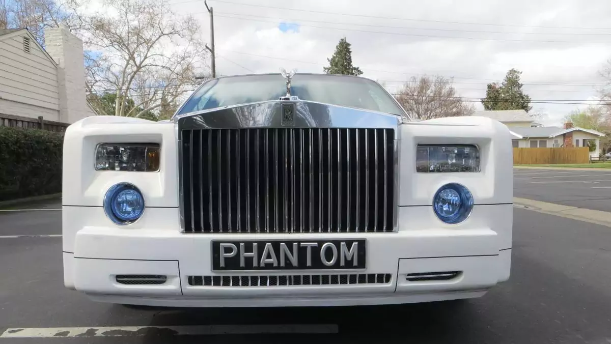 Rolls-Royce Phantom replika