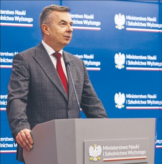 Wojna o polskie AI. Kontrowersyjna zmiana prezesa IDEAS NCBR