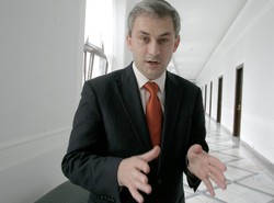 Napieralski specem od zapachów do WC? Dziwny wywiad szefa SLD