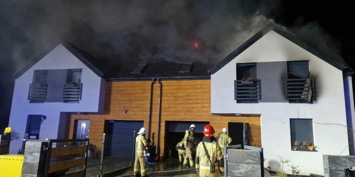 Pożar domu w Murowańcu. Życia 41-letniej kobiety nie udało się uratować.