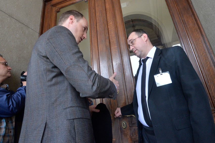 Božović na ulazu skupštinu grada 