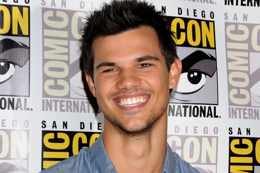 Taylor Lautner 2012