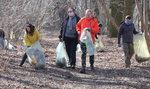Mieszkańcy Złotna w Łodzi sprzątali dolinę rzeki Bałutki