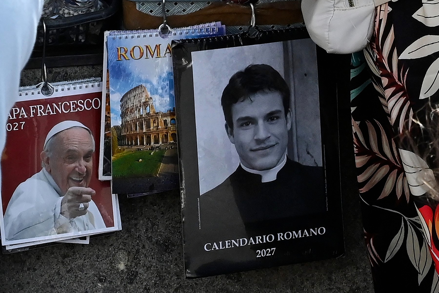 Giovanni Galizia na prednej strane kalendára Calendario Romano.