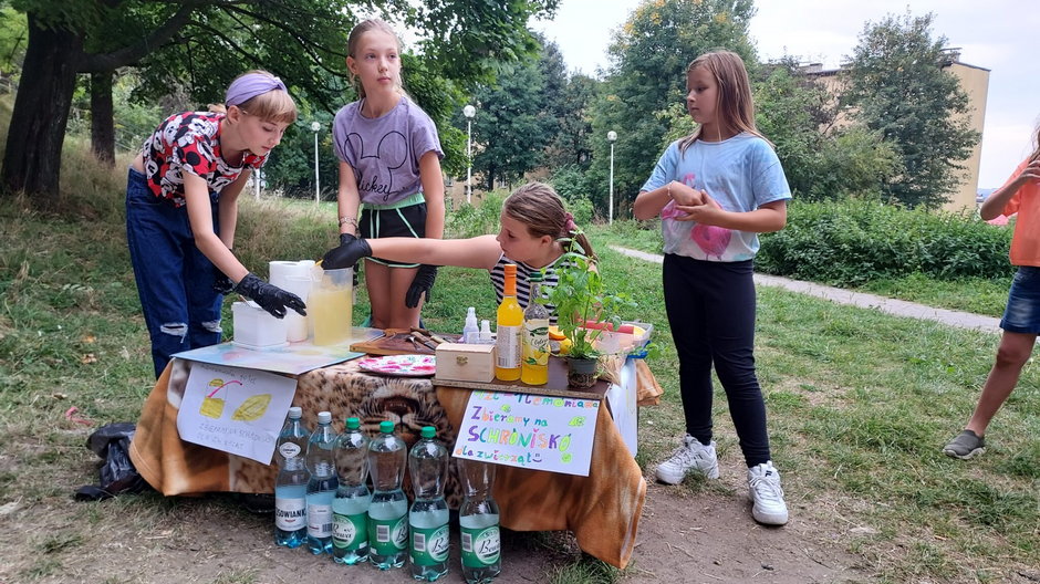 Sprawdziliśmy, jak smakuje lemoniada dziewczynek z Podwala