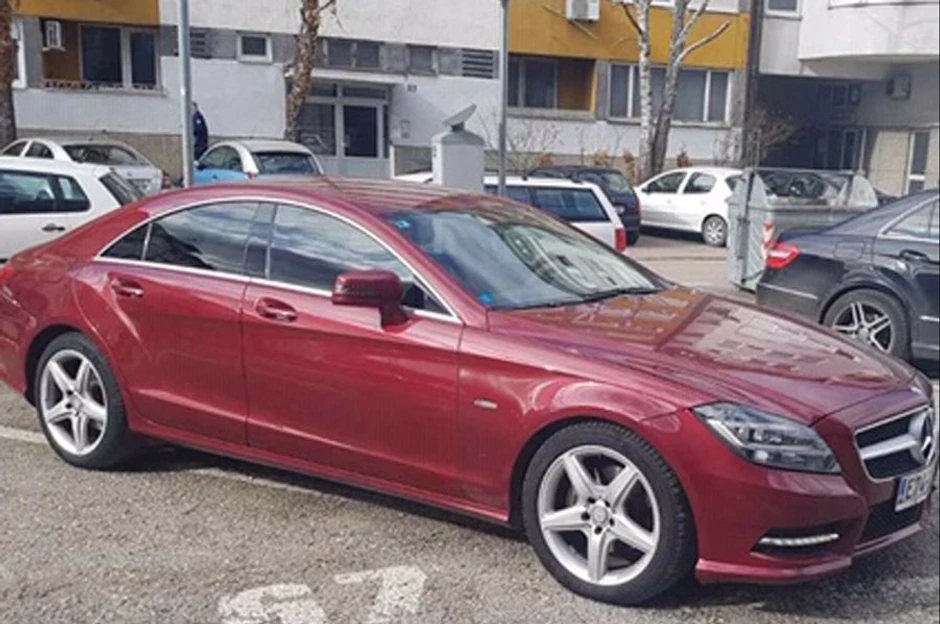 Jedna od skupocenih "mercedesa" koji su oduzeti u akciji "Parma"