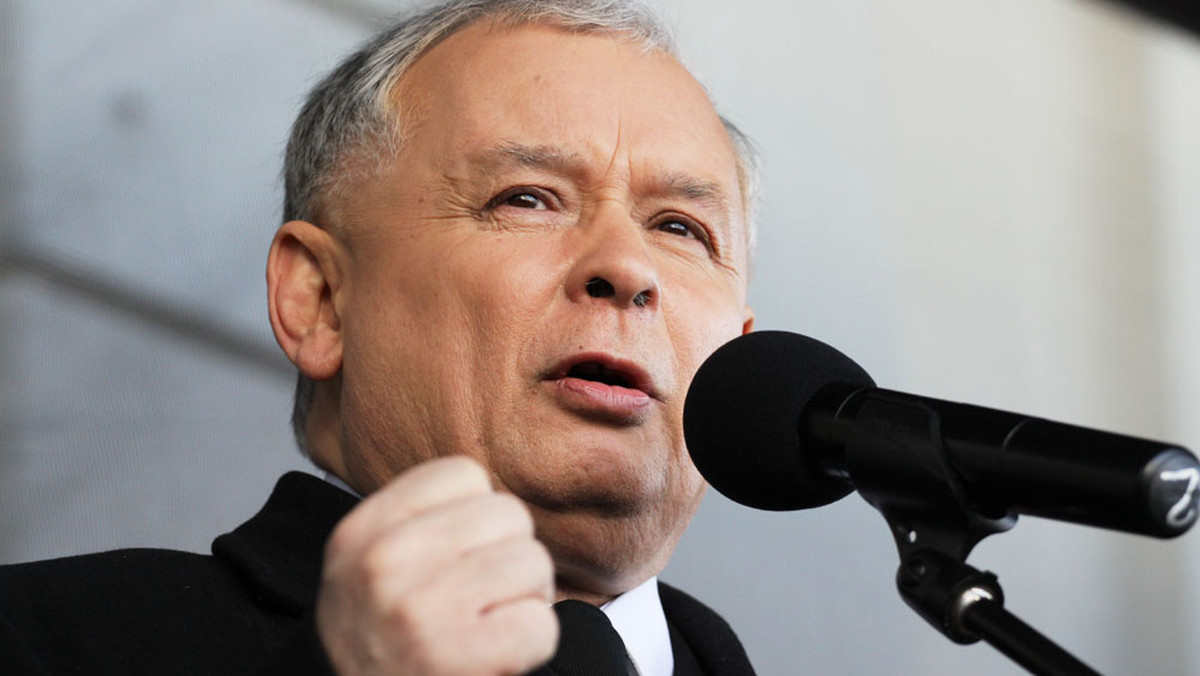 Członkowie Prawa i Sprawiedliwości składają się na kampanię prezydencką Andrzeja Dudy. O wpłaty poprosił ich prezes partii Jarosław Kaczyński - czytamy w "Gazecie Wyborczej".