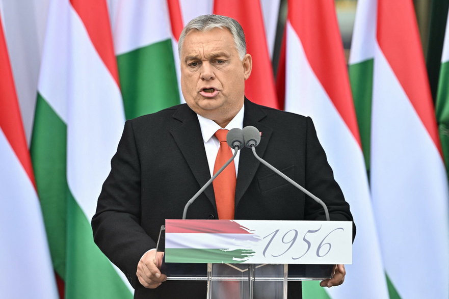Viktor Orban wygłaszający przemówienie podczas wydarzenia upamiętniającego 66. rocznicę powstania węgierskiego przeciwko okupacji sowieckiej, 23 października 2022 r.