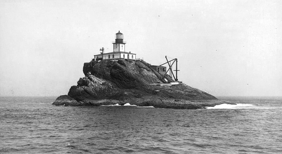 Latarnia Tillamook Rock Light, Foto: S. B. Crow, Wikimedia