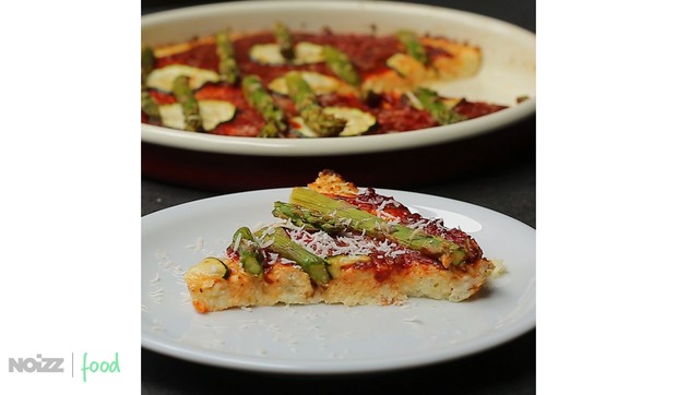 Noizz_food_Karfiol_pizza_safe