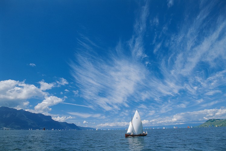 Szwajcaria to nie tylko narty. Miłośnicy żeglowania będą tu mieli pełne ręce roboty