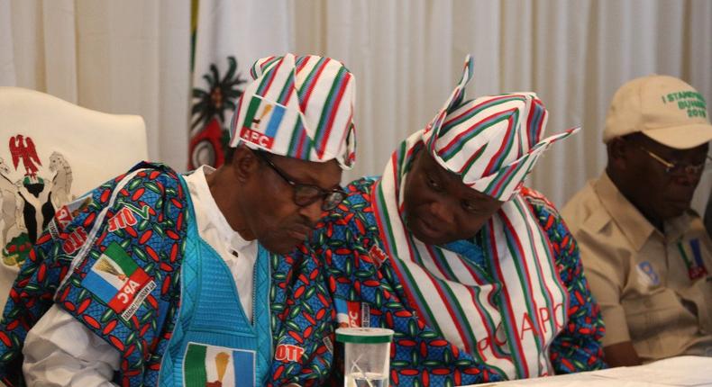 Ambode and Buhari during the latter's visit to Lagos for a campaign rally (Twitter: @AkinwunmiAmbode)