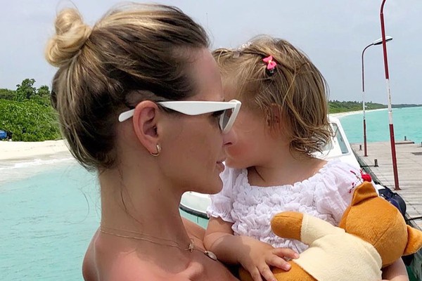  Sanae Takaiči i SI Đinping 