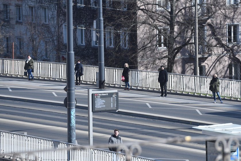 Koronawirus: Polska po wprowadzeniu nowych restrykcji