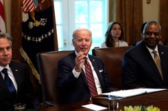 Biden uderza w Chiny nowym zakazem. Pekin mówi o 'mentalności zimnej wojny'