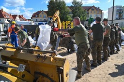 Powódź a prawa pracowników. Co się zmieni? Oto świadczenia i urlopy [LISTA]