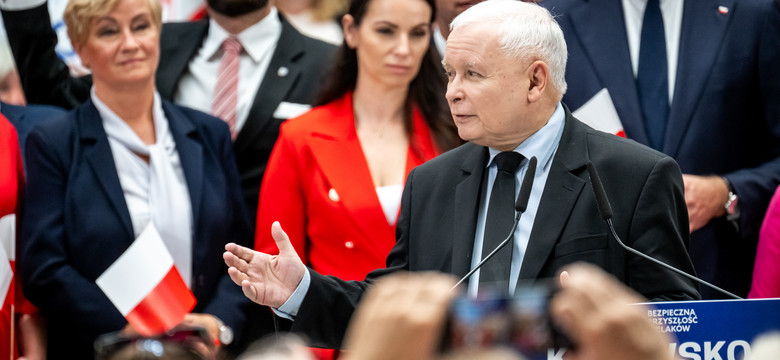 "Stan Wyjątkowy": Kolejna faza kampanii PiS. Kaczyński buduje dwutorową narrację