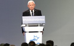 Ponad 17 mln zł dla 40 radnych PiS. "Dojenie państwowych firm trwa"