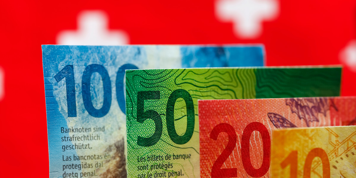 Frank szwajcarski to jedna z głównych walut wymienialnych na całym świecie. 