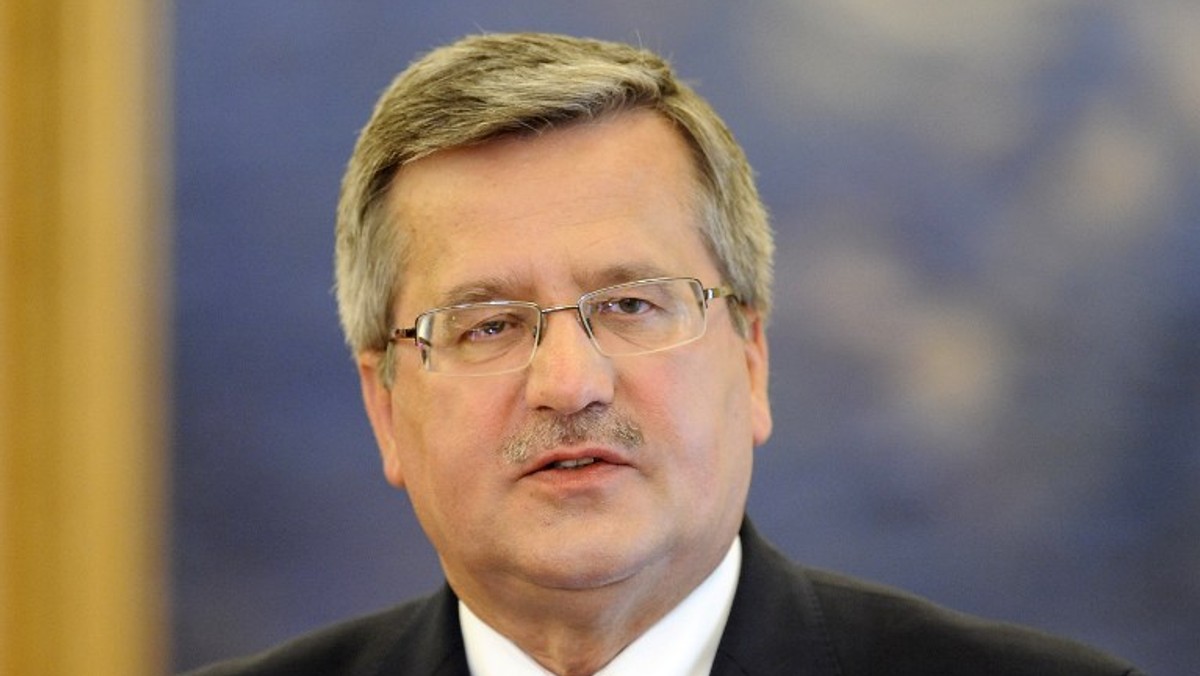 Prezydent Bronisław Komorowski spotkał się w czwartek z przedstawicielami społeczności muzułmańskiej wraz z muftim Tomaszem Miśkiewiczem z Muzułmańskiego Związku Religijnego w RP. Życzył, by wspólnota ta cieszyła się przyjaźnią i szacunkiem w Polsce.