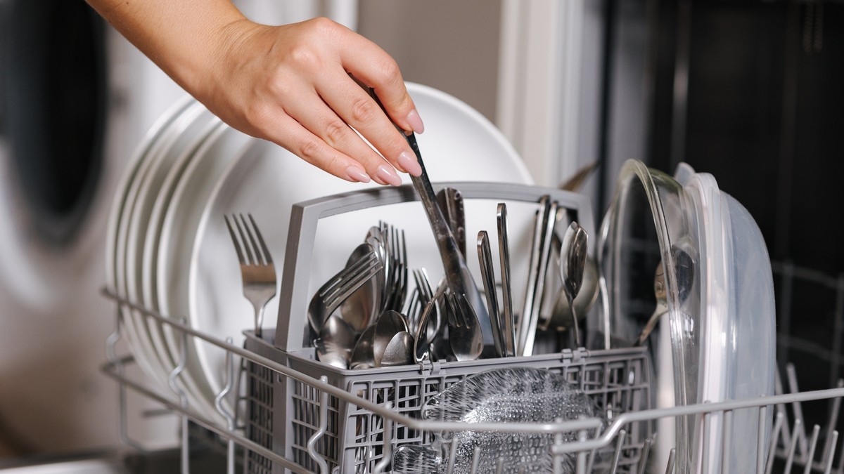 Ceo život pogrešno stavljate escajg u mašinu za sudove: Stručnjaci otkrili jedini ispravan način
