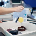 Lotnisko w Krakowie kupuje sprzęt, który zrewolucjonizuje kontrolę bagażu. Ulga dla podróżnych