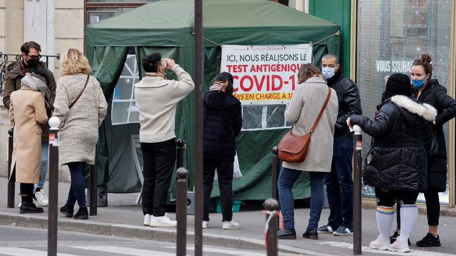 Testy antygenowe na obecność koronawirusa, 6 stycznia w Paryżu