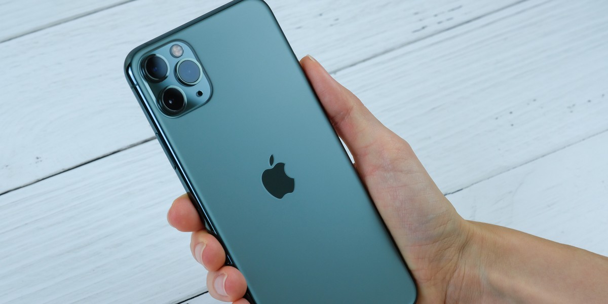 iPhone 11 z amanie zabezpiecze