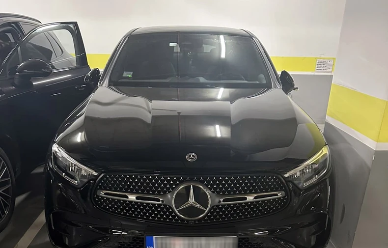 Vračarcima zaplenjeni i luksuzni automobili