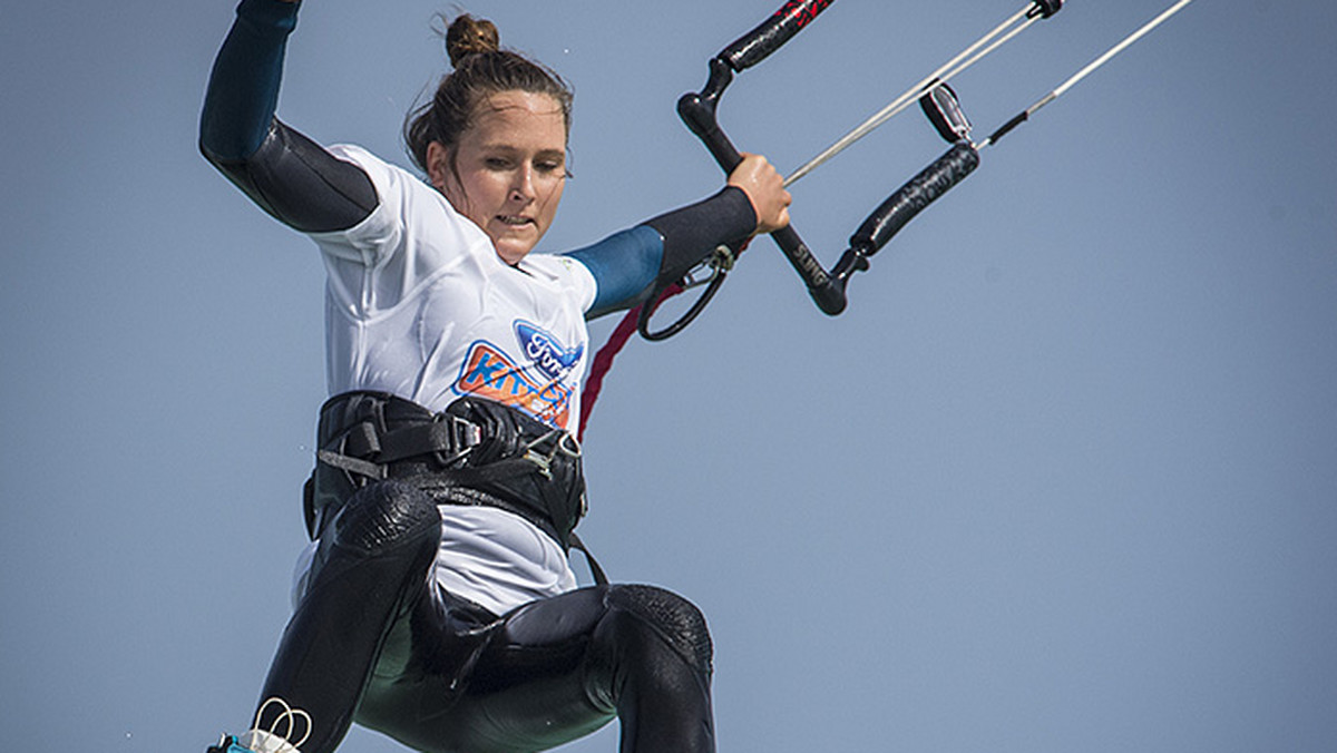 Nowy sezon kitesurfingowy Ford Kite Cup 2014 został oficjalnie otwarty. Jego inauguracja odbyła się na hiszpańskiej wyspie Fuerteventura, gdzie Karolina Winkowska, najlepsza polska kitesurferka, mistrzyni świata z 2012 roku w konkurencji freestyle, a łącznie aż siedmiokrotna medalistka Pucharu Świata, rozpoczęła przygotowania do kolejnych zawodów. Już w dniach 26.04-1.05 wystartuje we Francji, a obecnie trenuje z ekipą Ford Team właśnie na Fuerteventurze.