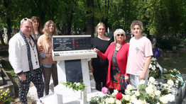 Másfél évvel a halála után ma felavatták Benkő László, a legendás Omega-alapító  csodálatos síremlékét – fotók