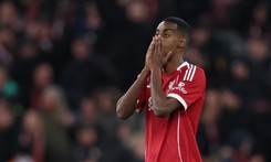 Piłkarz Liverpoolu za 30 tys. funtów kupił psa obronnego. Isak dostał groźby śmierci