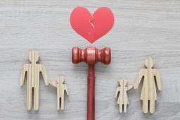 1000 zł alimentów bez zmiany progu dochodowego, to 6 zł dla każdego dziecka