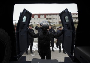 52129_kosovo-policija-specijalci01-afp-armend-nimani