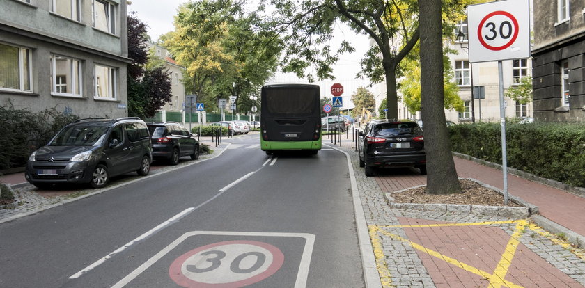 Katowice: więcej ulic w strefie tempo 30