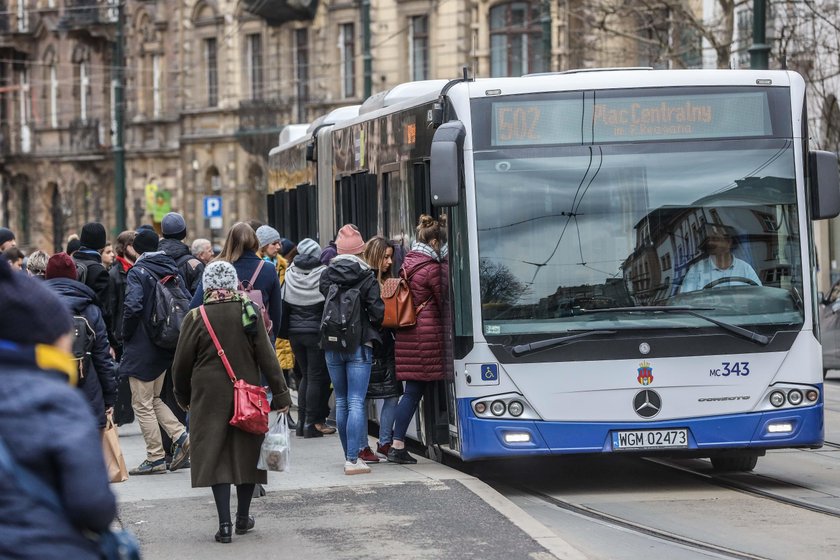 Olbrzymie utrudnienia na ul. Królewskiej! Rozpoczął się kolejny etap remontu trasy do Bronowic