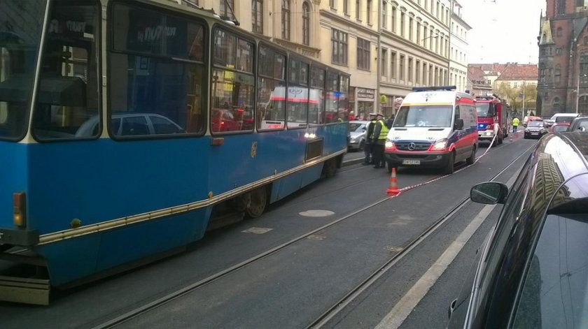 Wykolejenie tramwaju na ul. Krupniczej we Wrocławiu