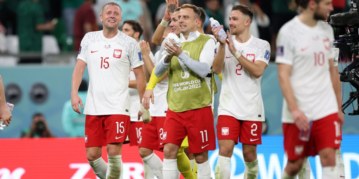 Kamil Glik i spółka cieszyli się w Katarze z wyjścia z grupy. 