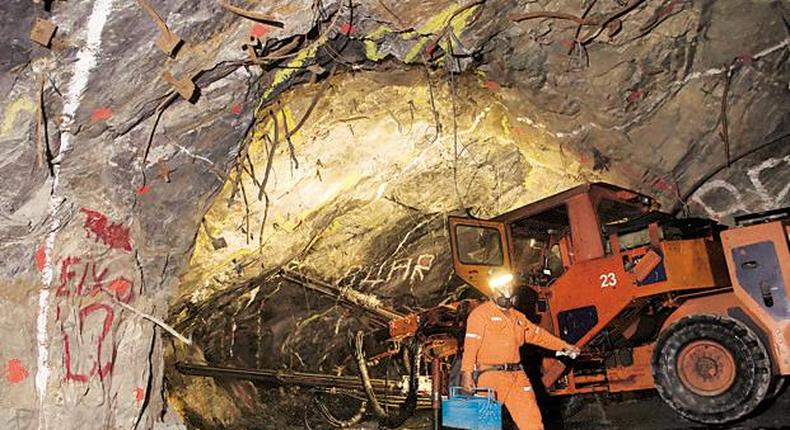 Underground mining of AGA