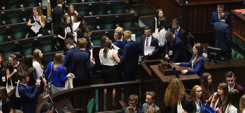 Jakub Hartwich na posiedzeniu Sejmu Dzieci i Młodzieży: Przykro mi, że nie może się ono odbyć w Sejmie